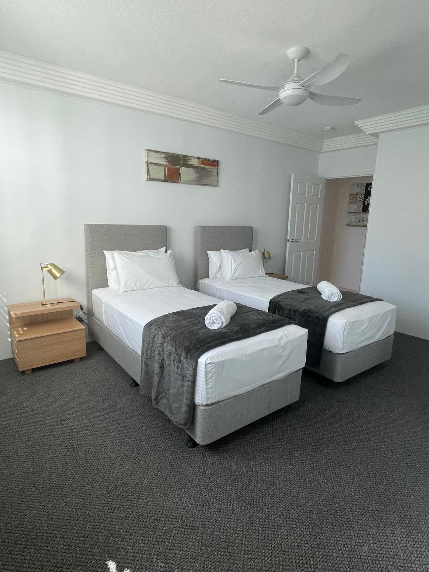 Carmel By The Sea Aparthotel Gold Coast Ngoại thất bức ảnh
