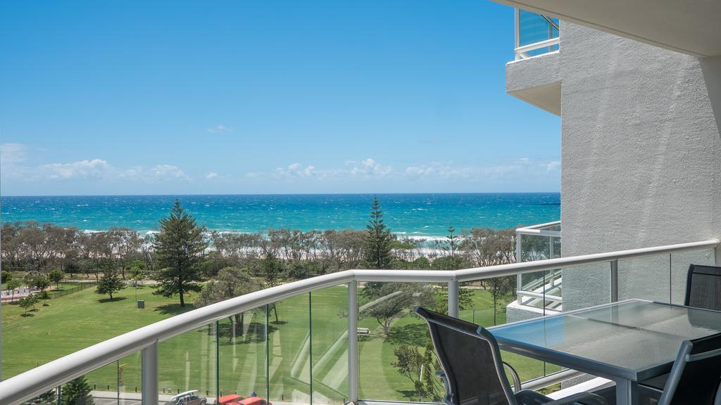 Carmel By The Sea Aparthotel Gold Coast Ngoại thất bức ảnh